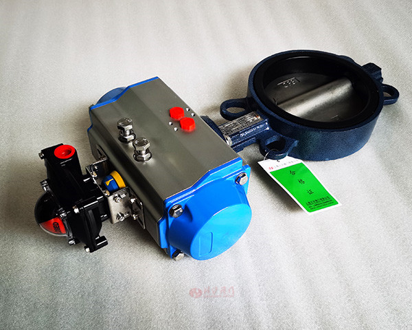 氣動(dòng)對(duì)夾軟密封蝶閥圖片